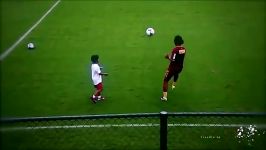 Ronaldinho ● Freestyle ● Crazy Tricks 