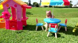 دیاناشو  دیانا روما داستان  Diana and Roma plays with Toy Animals