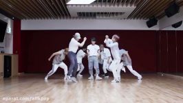 تمرین رقص آهنگ easy گروه Stray kids