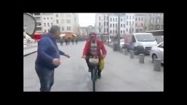 پناهنده شدن دوچرخه سوار گیلانی