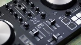 Native Instruments Traktor S2 MK2