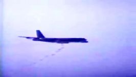 بمب افکن B 52 stratofortress