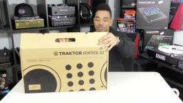 جعبه گشایی کنترلر دی جی نیتیو اینسترومنت Traktor Kontrol S2 MK3  داور ملودی