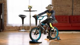 دوچرخه سواری در خانه Blync عینک واقیت مجازی