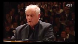 piano by Daniel Barenboim play Beethoven Piano Concerto