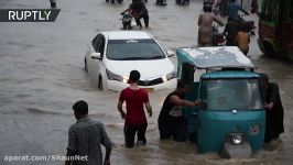 بارش چند روزه باران شدید خیابانهای شهر کراچی را رودخانه کرده است