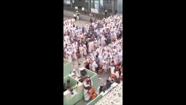 Hajj Des pèlerins indonésiens chantent les louanges du Prophète à l’aéroport