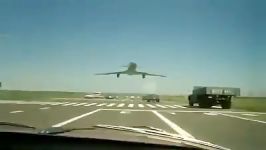 اتفاقات معمولی در روسیه فرود هواپیما در اتوبان