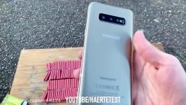 Samsung Galaxy S10 vs 1000 Firecrackers