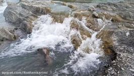 آب زلال روان رودخانه در حاجی آباد نکهچ نیکشهر