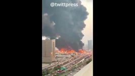 مرکز خرید «سالم» در عجمان در امارات متحده در آتش