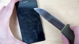 Sony Xperia Z3+   Knife Screen Test