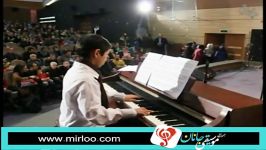 اجرای پیانو در کنسرت هنرجویی آموزشگاه موسیقی جانان