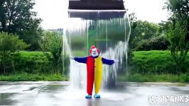 چالش سطل اب یخKILLER CLOWN در دوربین مخفی های DM PRANKS