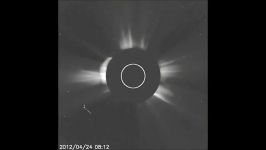 UFO در نزدیکی خورشید24 آپریل 2012