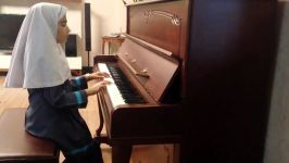 پیانیست جوان پرنیا نظری کوچه لره سو سپمیشمفولکلور آذر