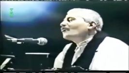 اجرای زنده آهنگ بوی عیدی توسط فرهاد مهراد