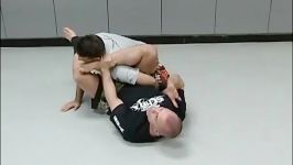 آموزش جوجیتسو برزیلی تکنیک OMOPLATA توسط MATT SERRA