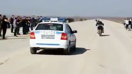 تک چرخ زدن موتورسوار جلوی پلیس ضد حال زدن به پلیس 