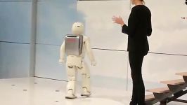 پرده برداری نسل جدید ربات Asimo  کافه ربات