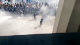 پرتاب نارنجک بین نیروهای امنیتی توسط معترضان اکراینی