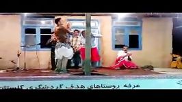 آیین سنتی رقص مردان بادامن زنانه درجشنواره اقوام ایران2