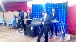 اجرای اهنگ عاشقی چیهبیژن مرتضویتوسط گروه شاندیز موزیک