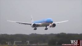 فرود خطرناک هواپیمای مسافربری بوئینگ 777 در باد شدید