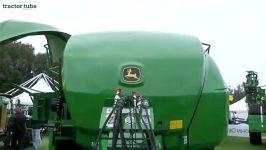 ATH 2014  John Deere met de nieuwe balenpers L1534 op