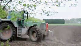 Fendt Favorit 816  ploegen