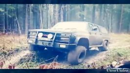 Gmc Suburban off road