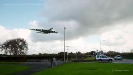 A380 LANDING VA TAKE OF