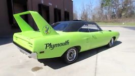 بررسی کامل ماشین افسانه ای Plymouth Road Runner 1970