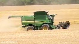 John Deere S690 Combines