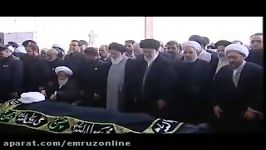 اقامه نماز بر پیکر آیت الله واعظ طبسی توسط رهبر انقلاب
