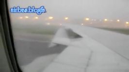 تیک آف بویینگ 767 در هوای بارانی
