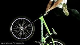 حرکت آهسته هنرنمایی دوچرخه سواران BMX دوچرخه های UMF