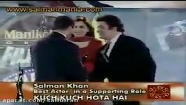 لحظه جایزه گرفتن سلمان خان در جشنواره فیلم فیر