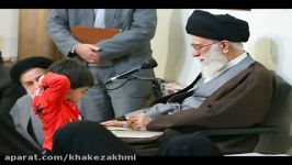 فرزندان شهدای مدافع حرم هسته ای در آغوش امام خامنه ای