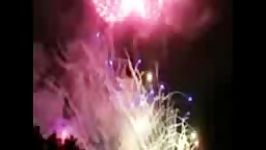جشن سال نو ۲۰۱۳ آتش بازی کنار برج دوقلوی پتروناس مالزی