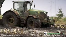 JOHN DEERE Tractors in the mud