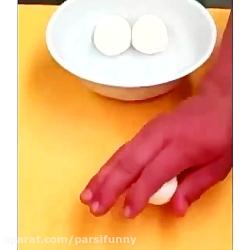 روشی جدید برای پوست کندن تخم مرغ های آبپز