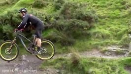 آموزش دوچرخه سواری در راههای خیس آب دار کوهستانی