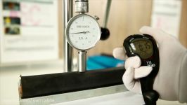 تعیین میزان سختی پلیمرها در آزمایشگاه تخصصی سیمند کابل