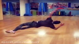 وقتی bboy Lilou پاور میزنه .... 