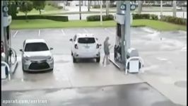 سرقت حرفه ای یک خودرو در پمپ بنزین