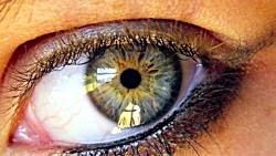 تغییر رنگ چشم هیپنوتیزم 1