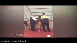 ضرب شتم بی رحمانه دخترنوجوان توسط پلیس آمریکا