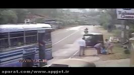 تصادف دیوانه وار راننده اتوبوس یک دختر