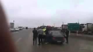 عیدی پلیس ایران به مسافران نوروزی مشت لگد